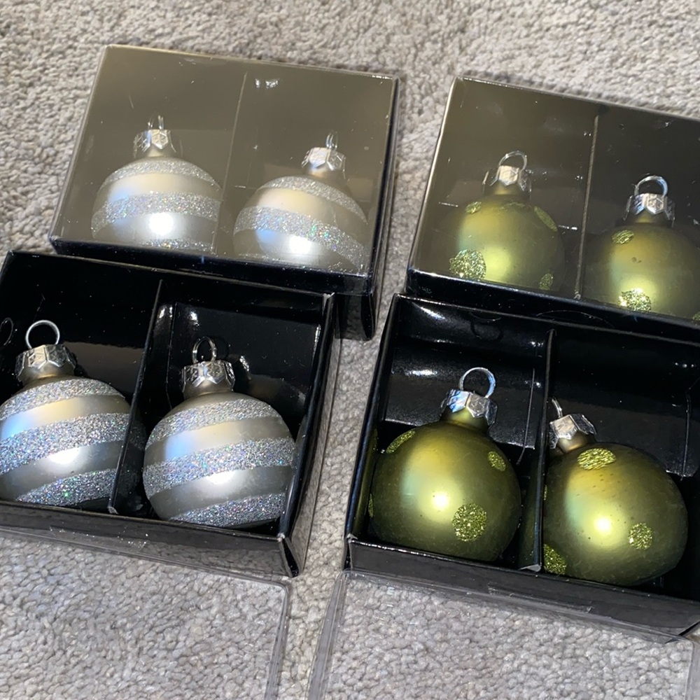 Dining place Card Holders Christmas Ornament shape Set‎ (8) Silver & Green